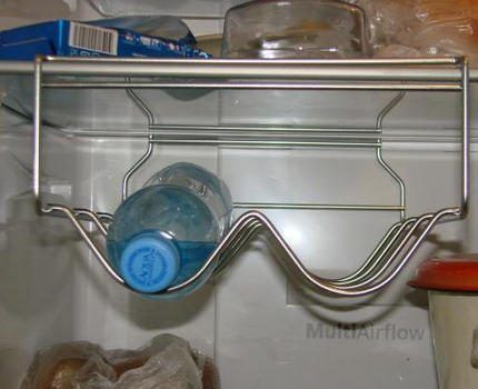 Полка для бутылок в холодильнике Бош