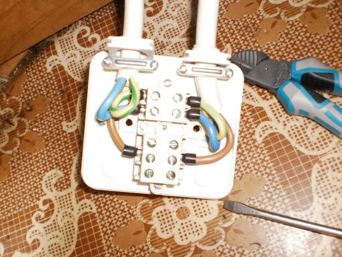 Электропроводка в доме своими руками: пошаговая схема разводки и монтажа электрики