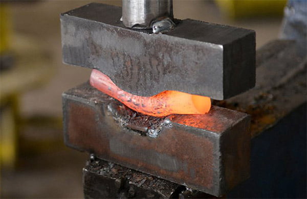 горячая штамповка металла