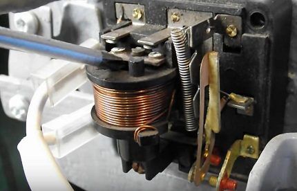 Тепловая защита компрессора с применением позисторов
